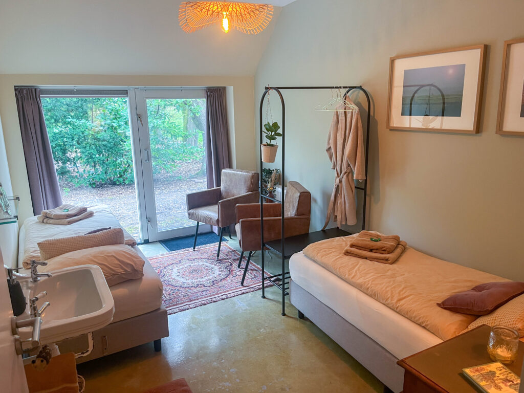 Kamer 2 in dubbel 1-p bed opstelling.